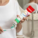 COLGATE TOOTHPASTE TOTAL ADVANCED FRESH GEL 115G thumbnail 4