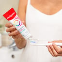 COLGATE TOOTHPASTE TOTAL SENSITIVITY + GUM MINT 115G thumbnail 3