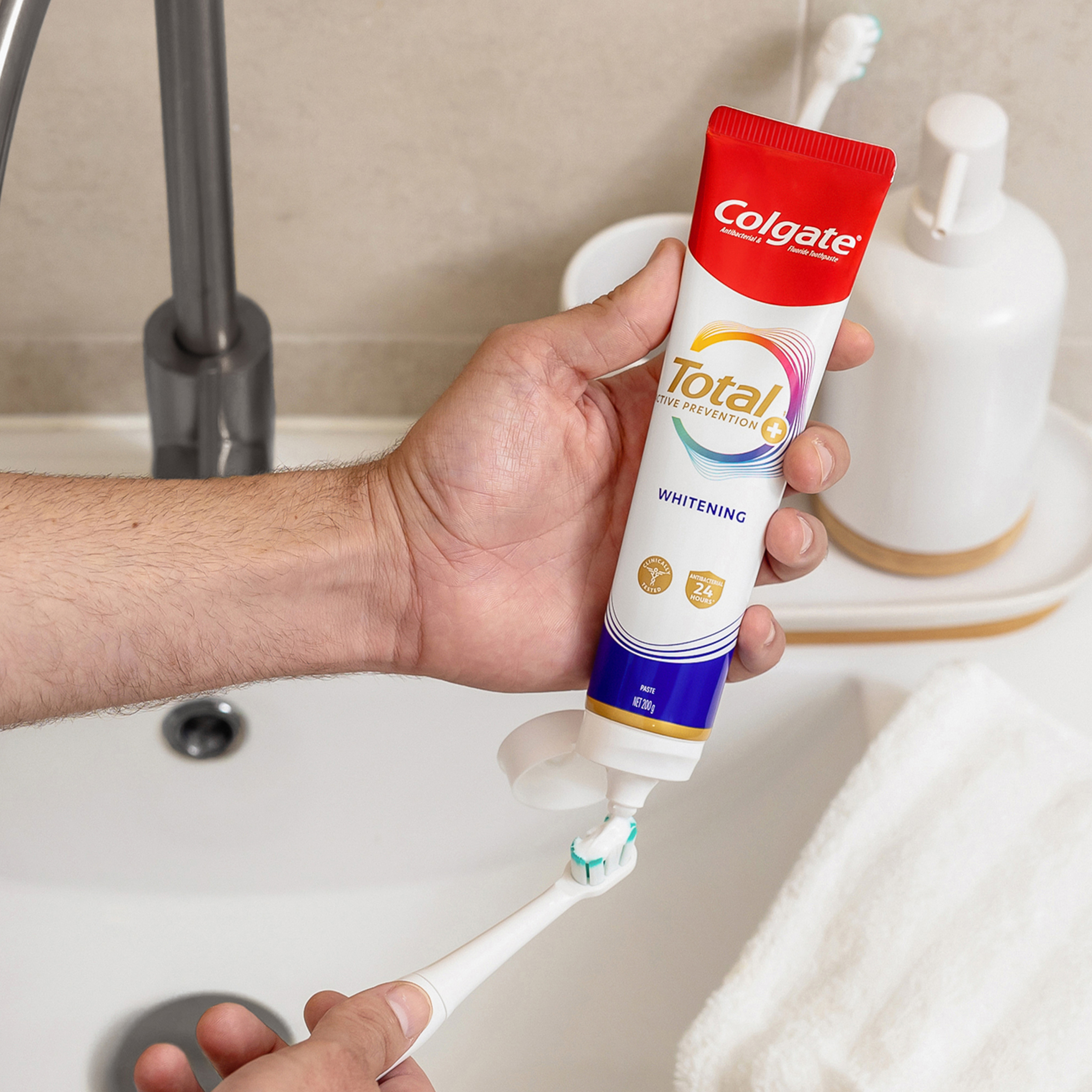 COLGATE TOOTHPASTE TOTAL ADVANCED WHITENING 200G - Image 4