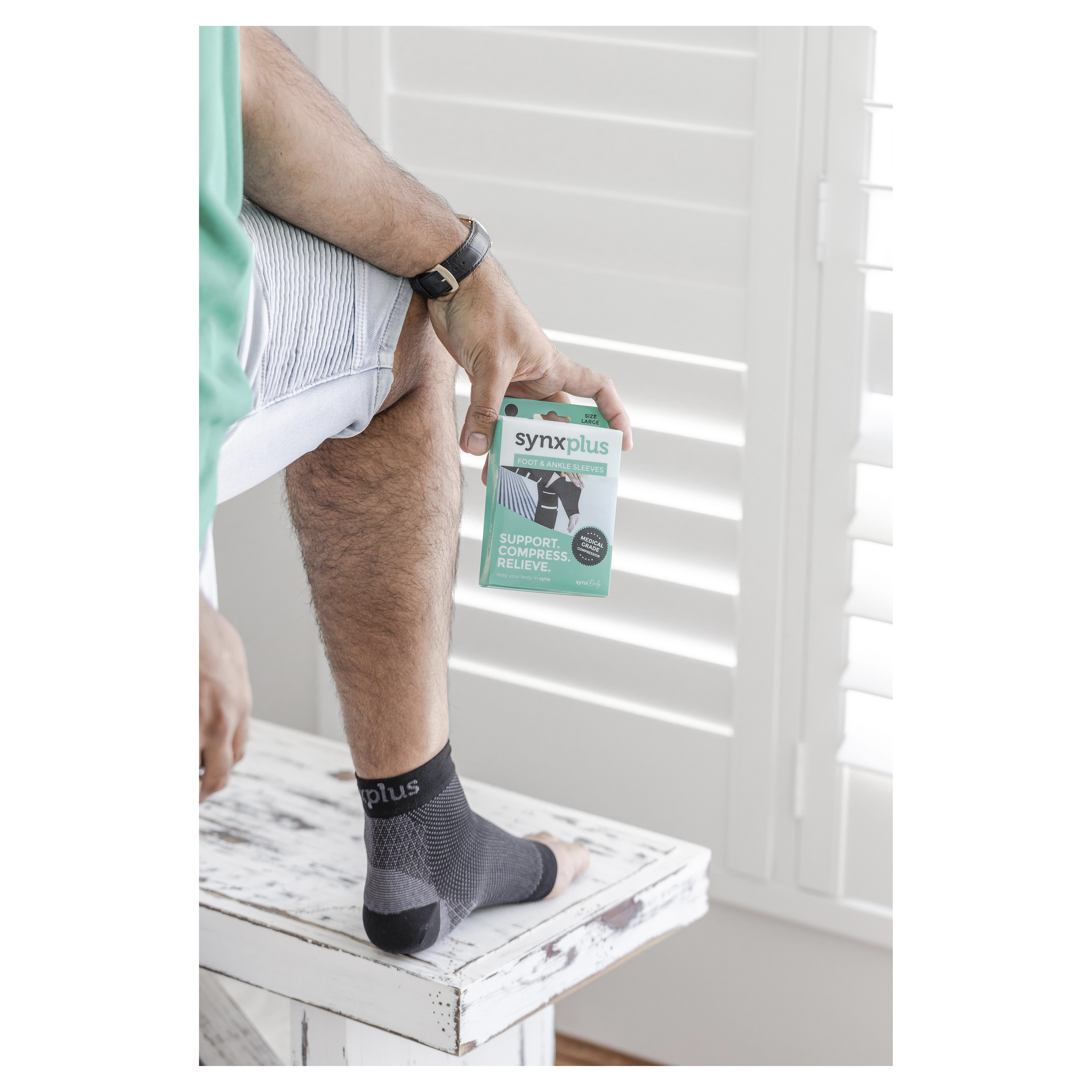 SYNXPLUS FOOT & ANKLE SLEEVE BEIGE SMALL - Image 3
