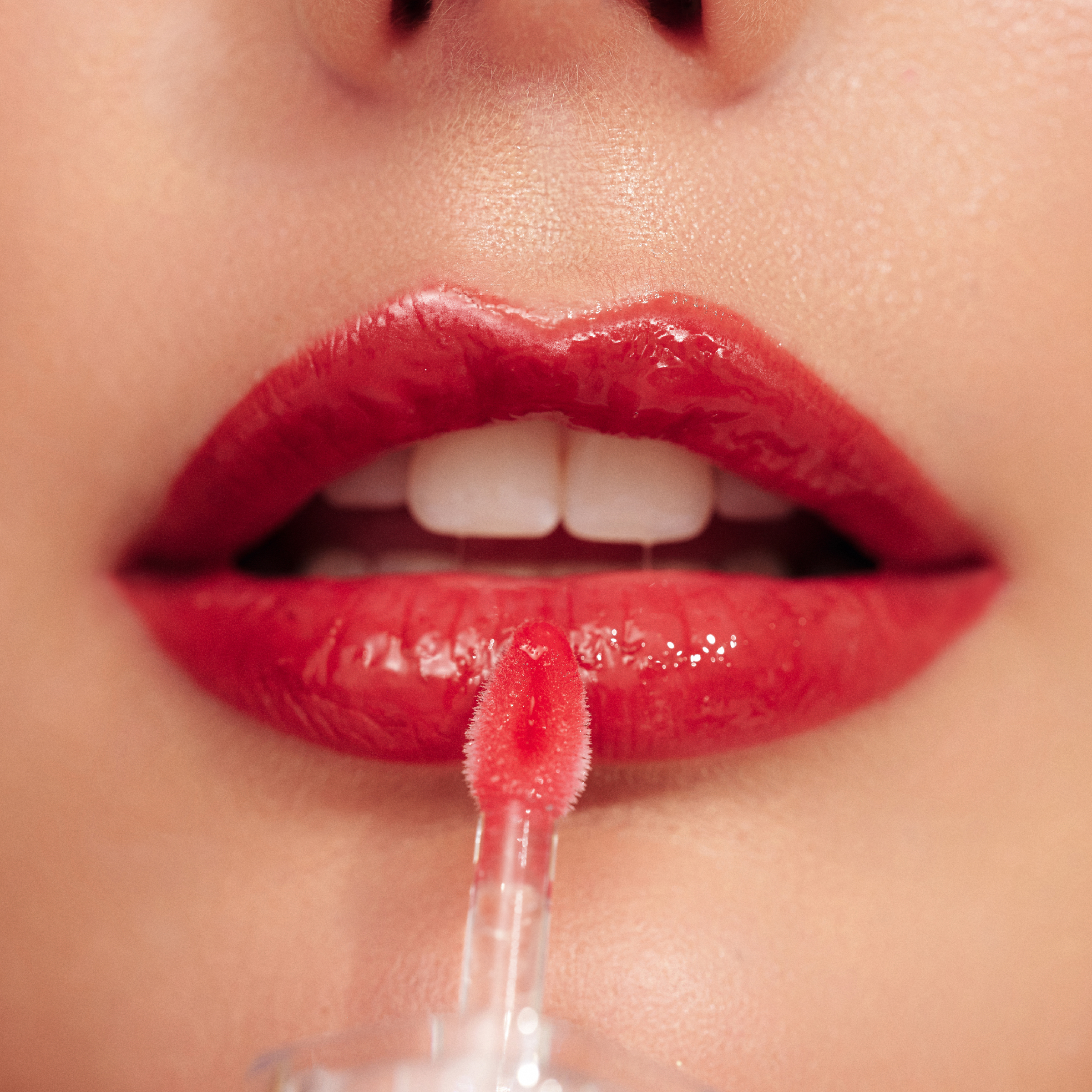 MCO BEAUTY HOT LIP PLUMP HOT BERRY 4ML - Image 4