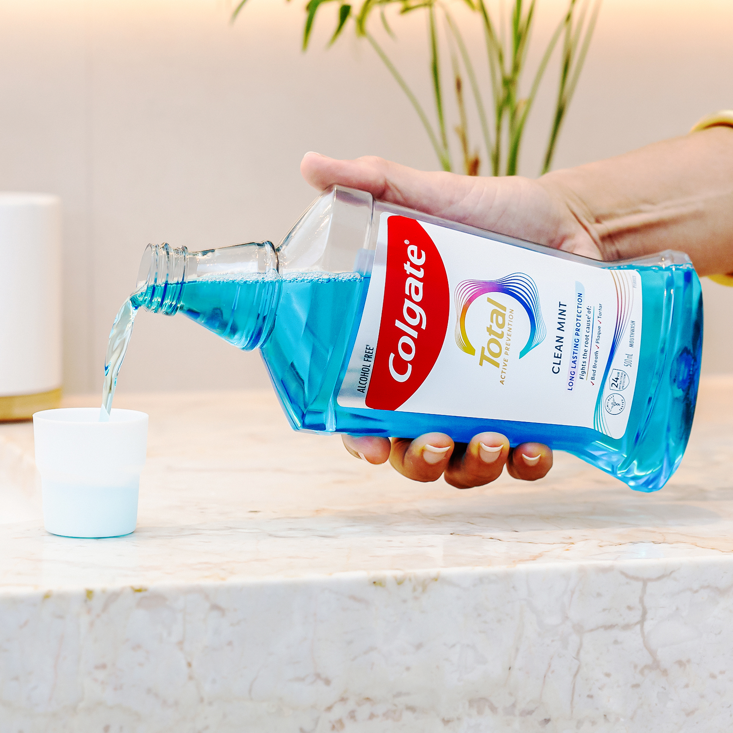 COLGATE MOUTHWASH TOTAL CLEAN MINT 500ML - Image 3